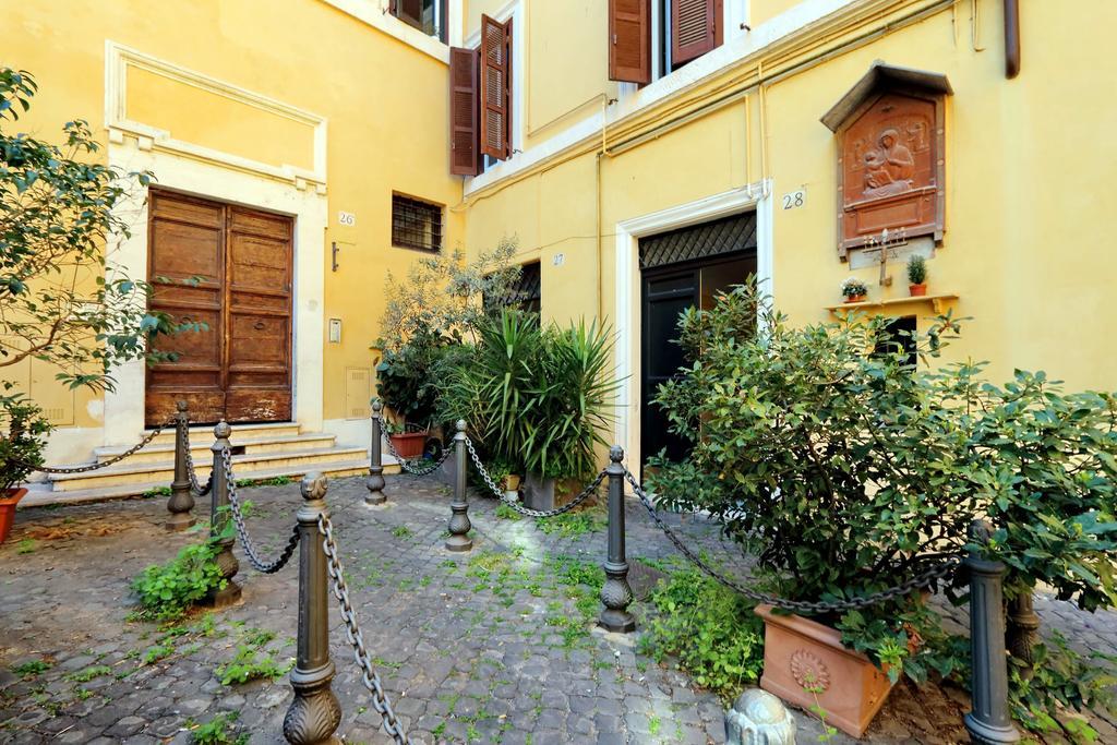Pantheon Charming Attic | Romeloft Apartamento *